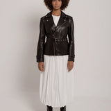 Veste en cuir ceinturée